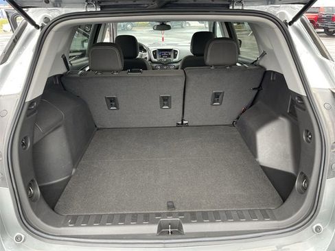 Used 2023 GMC Terrain SLE w/ Driver Convenience Package image 22