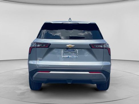 New 2027 Chevrolet Equinox LT w/ Safety and Technology Package FWD image 6