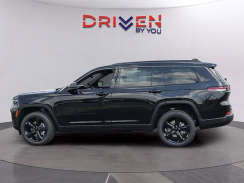 New 2026 Jeep Grand Cherokee L Limited image 2