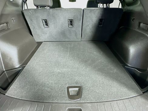 Used 2025 Chevrolet Blazer LT FWD image 31