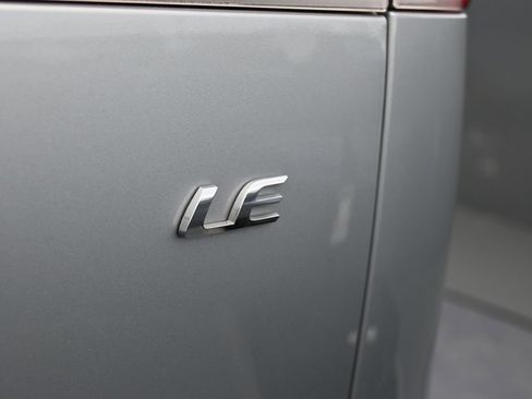 Used 2023 Toyota Corolla Cross LE image 33