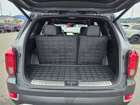 Used 2022 Hyundai Palisade Calligraphy image 10