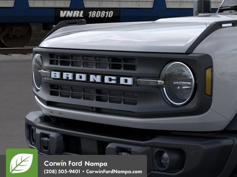 New 2026 Ford Bronco Big Bend w/ Black Diamond Package AWD/4WD image 19