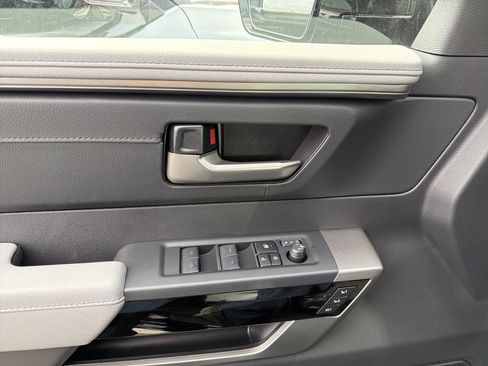 New 2026 Toyota Tundra Limited AWD/4WD image 18