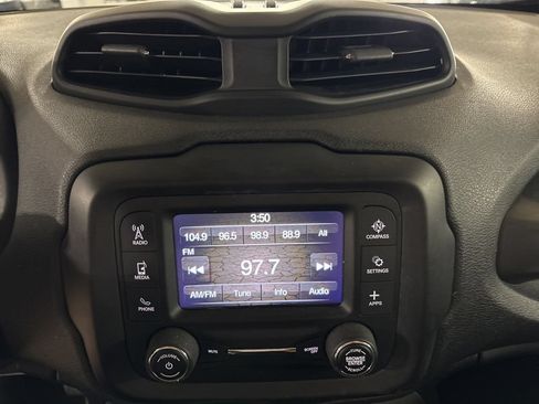 Used 2019 Jeep Renegade Sport w/ Sport Appearance Group AWD/4WD image 17