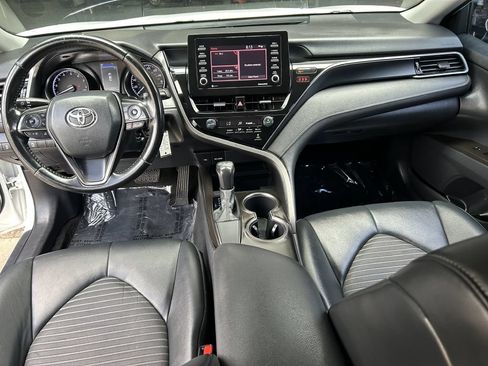 Used 2021 Toyota Camry SE FWD image 17