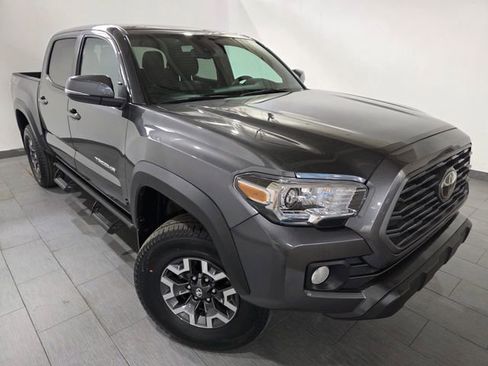 Used 2023 Toyota Tacoma TRD Off-Road image 7