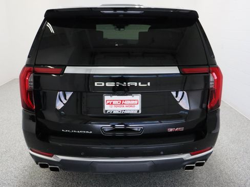 Used 2026 GMC Yukon Denali w/ Denali Reserve Package AWD/4WD image 8