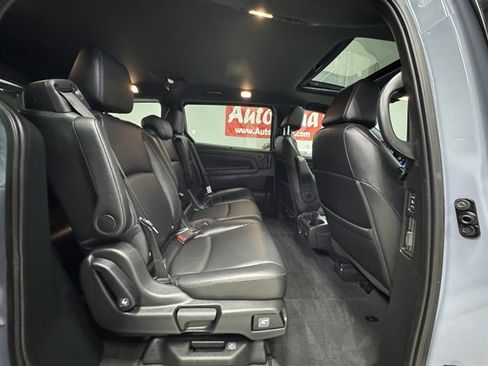 Used 2023 Honda Odyssey Sport image 13