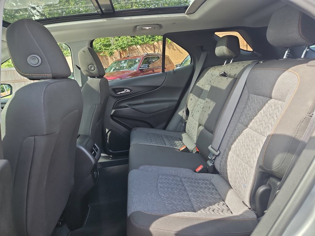 Used 2024 Chevrolet Equinox LT FWD image 17