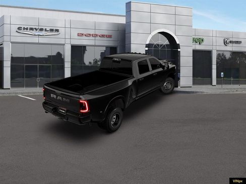 New 2026 RAM 3500 Laramie AWD/4WD image 4