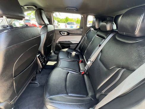 Used 2025 Jeep Compass Limited AWD/4WD image 21
