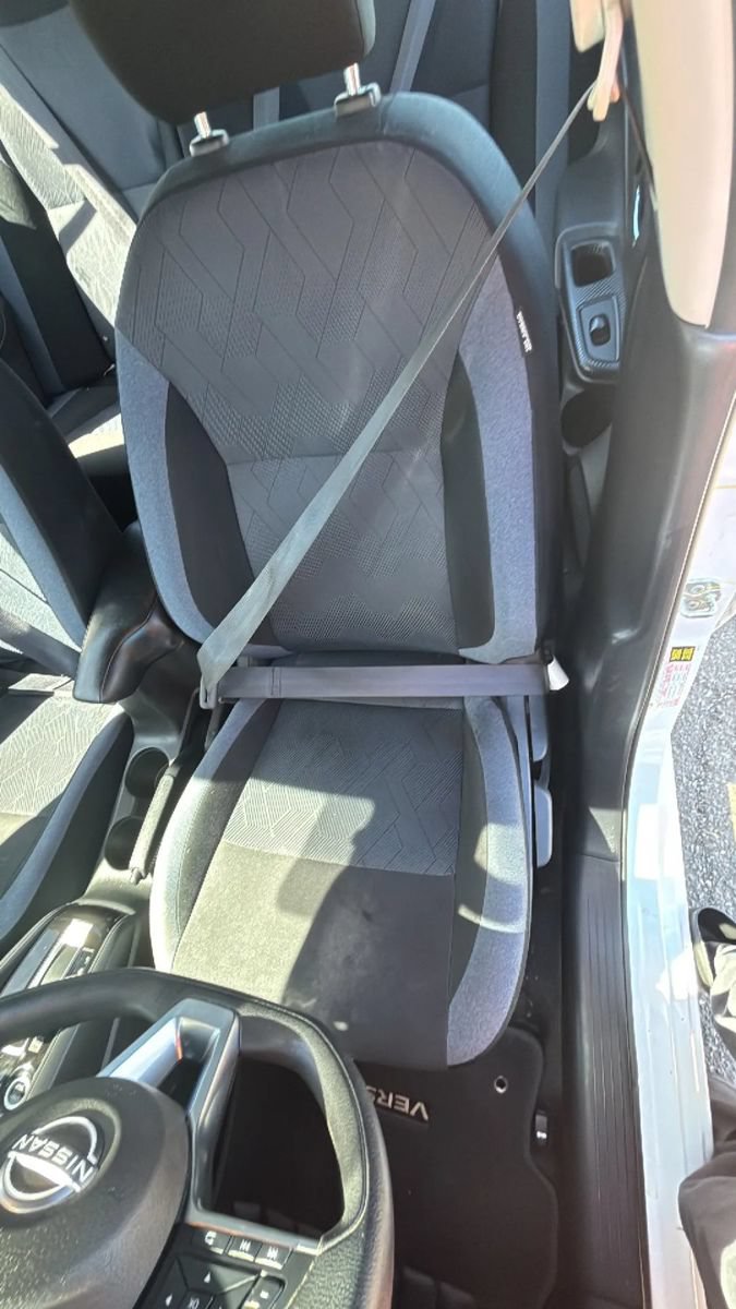 Used 2024 Nissan Versa SV FWD image 32
