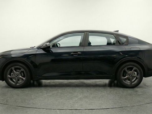 Used 2025 Kia K4 FWD image 5