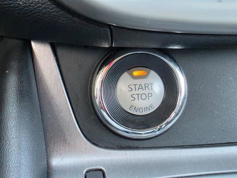 Used 2020 Nissan Murano SV image 42