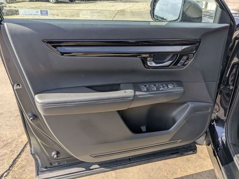 Used 2025 Honda CR-V EX-L image 11