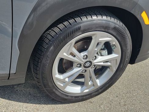 Used 2023 Hyundai Kona SEL FWD image 32