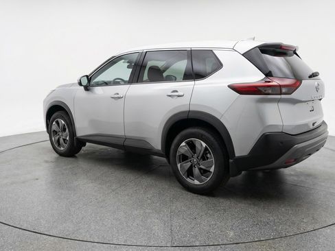 Used 2025 Nissan Rogue SV AWD/4WD image 6