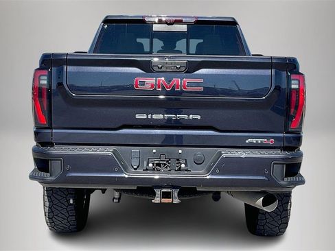 Used 2024 GMC Sierra 2500 AT4 w/ AT4 Premium Plus Package image 6
