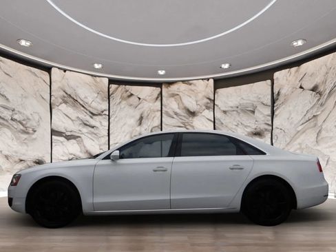 Used 2012 Audi A8 L 4.2 image 9