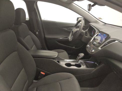 Used 2024 Chevrolet Malibu LT image 21
