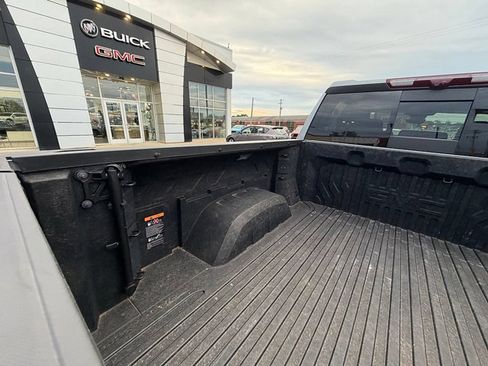 Used 2024 GMC Sierra 1500 Denali w/ Technology Package AWD/4WD image 8