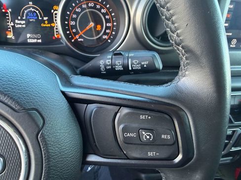 Used 2018 Jeep Wrangler Unlimited Sport S image 19