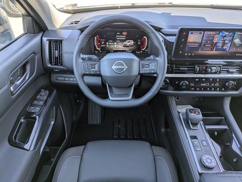 New 2026 Nissan Pathfinder SL AWD/4WD image 16