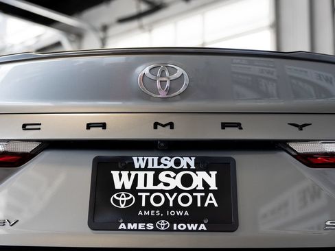 Used 2026 Toyota Camry SE FWD image 6