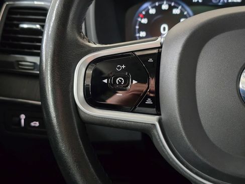 Used 2020 Volvo XC90 T8 Momentum AWD/4WD image 18