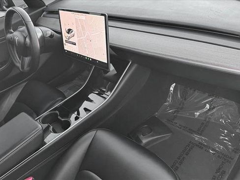Used 2018 Tesla Model 3 Long Range image 23