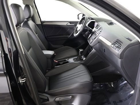 Used 2022 Volkswagen Tiguan SE FWD image 29
