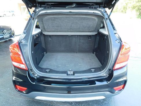 Used 2019 Chevrolet Trax LT w/ Driver Confidence Package FWD image 18