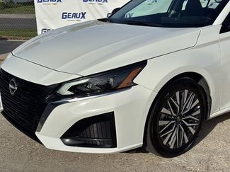 Used 2025 Nissan Altima 2.5 SV FWD video 2