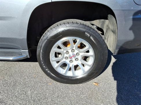 Used 2018 GMC Yukon SLT w/ Open Road Package image 12