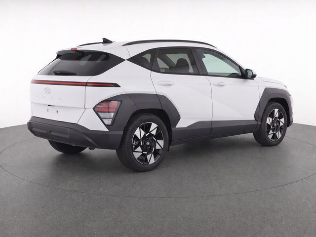 Used 2024 Hyundai Kona SEL FWD image 3