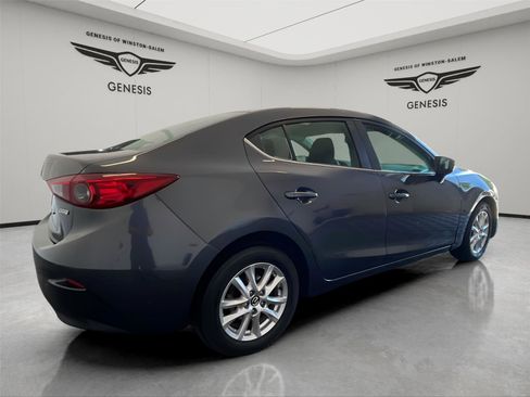 Used 2016 MAZDA MAZDA3 i Sport w/ Preferred Equipment Package FWD image 5