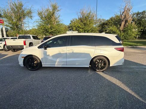 Used 2023 Honda Odyssey Sport image 2