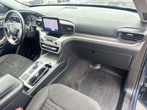 Used 2020 Ford Explorer XLT image 16