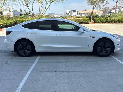 Used 2020 Tesla Model 3 Standard Range Plus RWD image 2