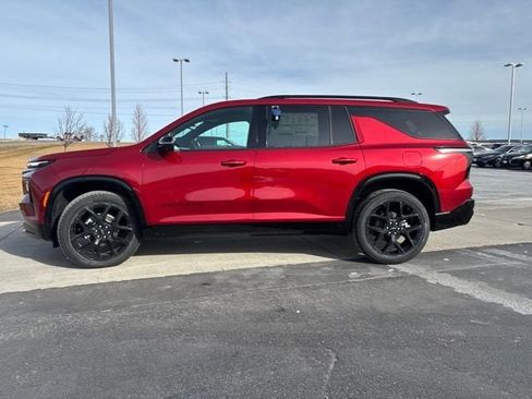 New 2026 Chevrolet Traverse RS w/ LPO, Floor Liner Package image 6