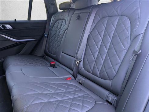 New 2026 BMW X5 xDrive50e w/ Executive Package image 17