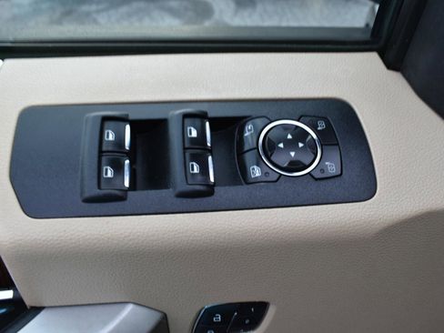 Used 2016 Ford F150 Lariat image 41