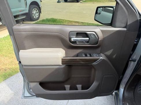 Used 2019 Chevrolet Silverado 1500 LT w/ Texas Edition RWD image 9