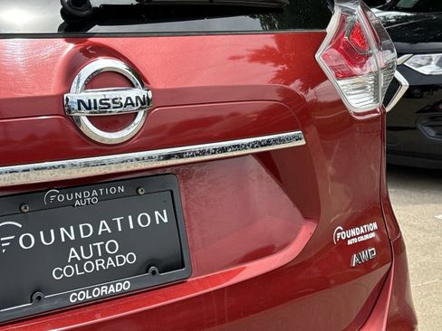 Used 2015 Nissan Rogue S AWD/4WD image 30