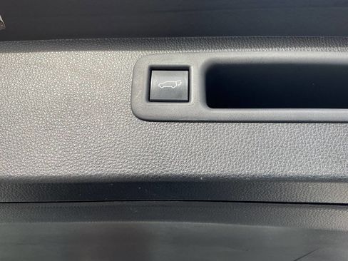 Used 2023 Toyota Highlander XSE image 39