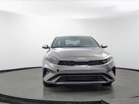 Used 2023 Kia Forte LXS FWD image 12