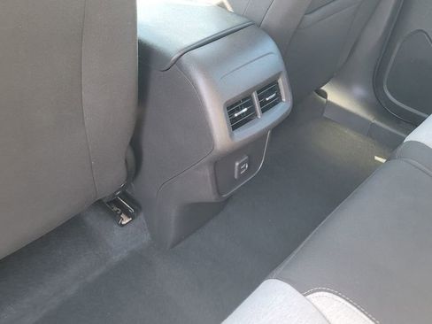 Used 2023 Chevrolet Equinox LS AWD/4WD image 26