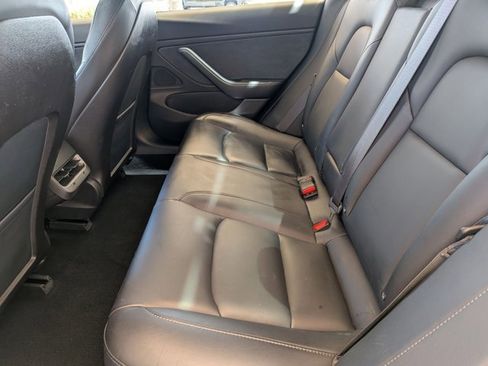 Used 2018 Tesla Model 3 Long Range image 17