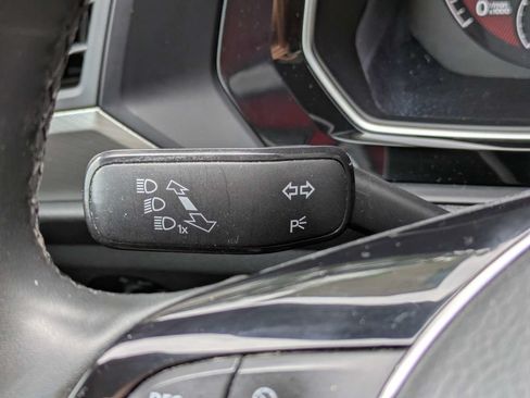 Used 2020 Volkswagen Jetta SE w/ SE Cold Weather Package FWD image 36